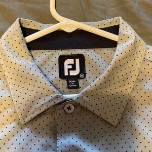 FootJoy Men’s Light Gray Button-Down Shirt with Navy Polka Dots XL